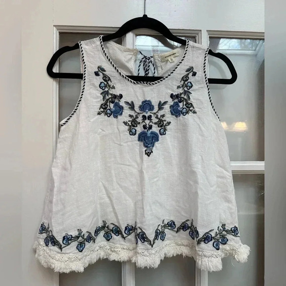 MAX STUDIO | White w/ Blue Floral Embroidered Bohemian Cotton Top Size S - Picture 3 of 16